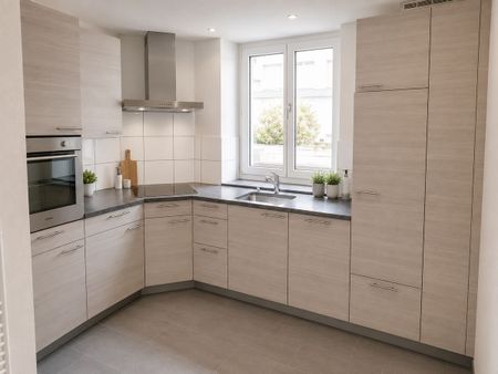 Appartement lumineux de 3 pièces au centre du village - Photo 3