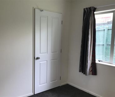 24 Pitt Avenue, Clendon Park, Auckland - Photo 2