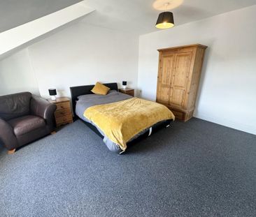 6 bedroom house of multiple occupation to rent - Photo 3