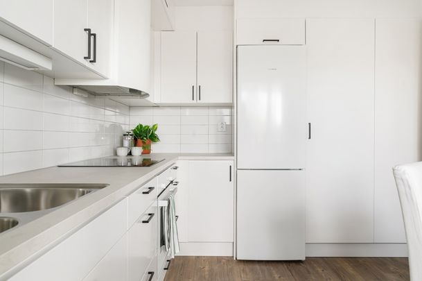 Svinnegarnsvägen 2E, 74571, Enköping - Photo 1