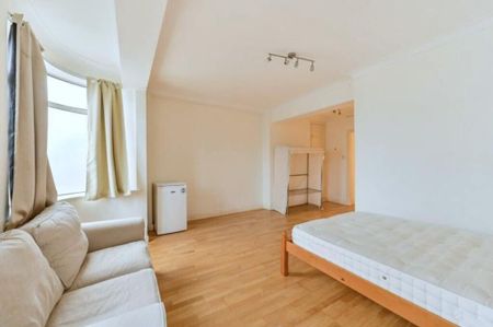 Studio to rent - Photo 3