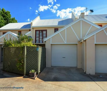 4/2 Sharon Court, 4350, Darling Heights Qld - Photo 1