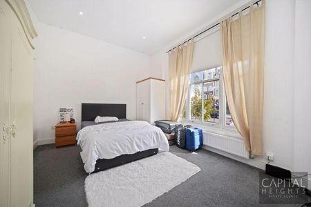 3 bedroom apartment to rent - Photo 2