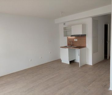 location Appartement T2 DE 42.61m² À NIMES - Photo 2