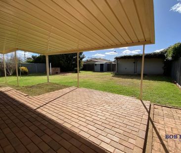 Family Home in Convenient Location - Photo 3