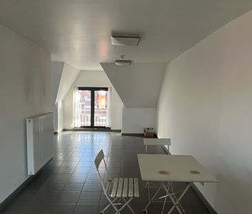 Gerenoveerd appartement in hartje Waregem - Photo 1