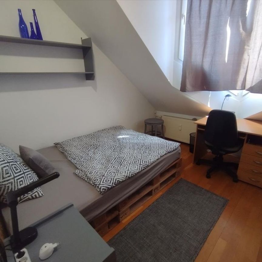 Kiadó jó állapotú panel lakás - Pécs - Fotó 1