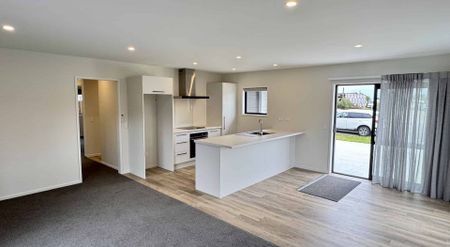 ROSS — 2 BEDROOMS - Photo 2