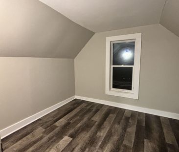For Lease - 1091 Highland Ave Avenue Unit# 1, Windsor, Ontario - Photo 4