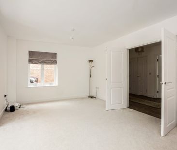 5 bedroom detached house to rent - Photo 2