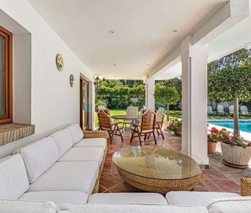 Villa for rent in Costalita, Estepona - Photo 1