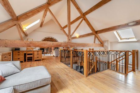 5 bedroom barn conversion to rent - Photo 3