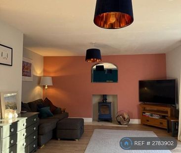 3 bedroom detached house to rent - Photo 2