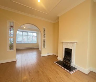 3 bedroom terraced house to rent - Photo 2