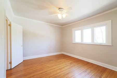 For Lease - 1481 Queen Street Unit# Upper, Toronto, Ontario - Photo 4