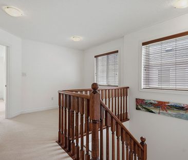 For Lease - 32 Warnford Circle, Ajax, Ontario - Photo 4