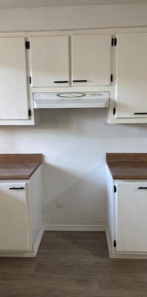 51/2 dispo 1 Oct 2025 a Boisbriand plusieurs services inclus internet Stationnement Déneigé Thermopompe Climatisation Locker - Photo 1