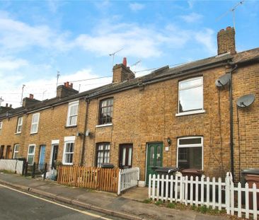 2 bedroom terraced house to rent - Photo 2