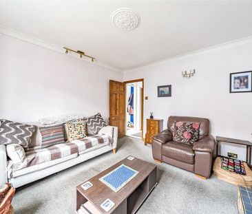 Ecton Road, Addlestone, Surrey, KT15 - Photo 4
