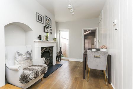 3 bedroom terraced house to rent - Photo 4