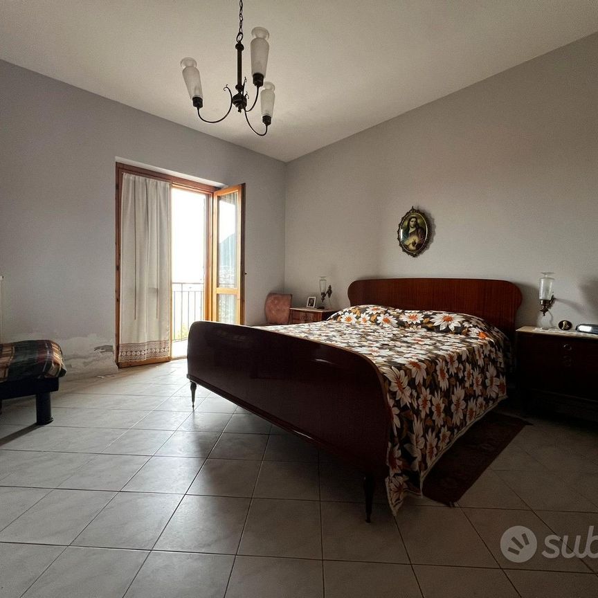 Appartamento arredato con box auto - Photo 1