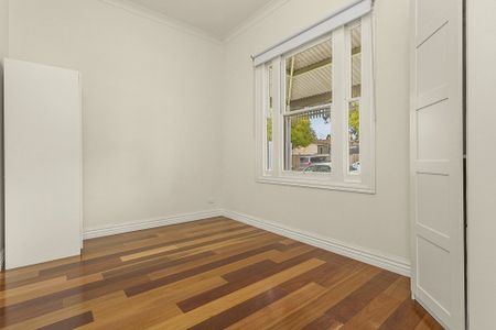 Picture Perfect - Photo 4