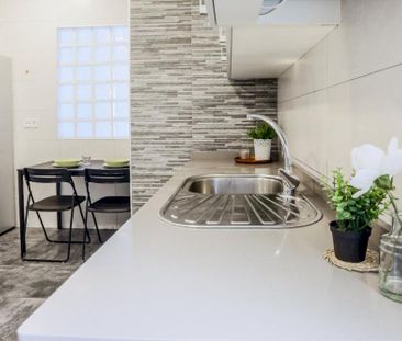 Nice room in calle del Ferrocarril - Foto 4