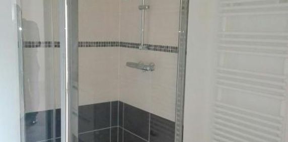 Louer appartement 2 pièces de 42 m² - Photo 2