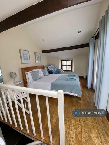 2 bedroom semi-detached house to rent - Photo 3