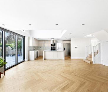 3 bedroom detached house to rent - Photo 5