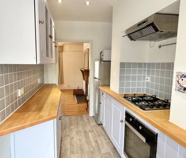 2 bedroom Two Bedroom Town House to rent - Photo 6