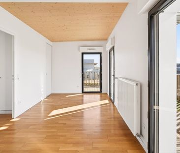 APPARTEMENT – 3 PIECES – 55.69 M² AVEC TERRASSE DE 63 M² – - Photo 3