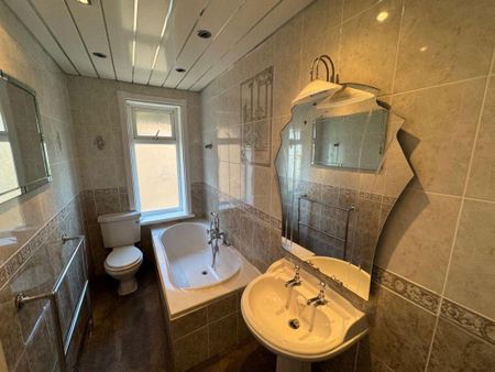 5 bedroom detached house to rent - Photo 5