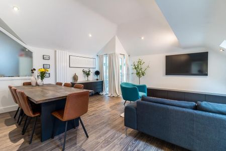 4 bedroom detached house to rent - Photo 3