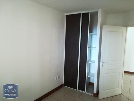 Location Appartement 3 pièces 53m² ST DENIS 97400 - Photo 5