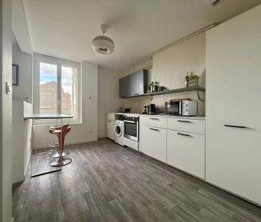 Location Appartement 1 pièce 30m² ST ETIENNE 42000 - Photo 2