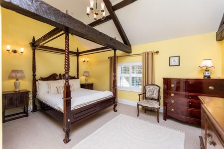 2 bedroom Flat To Let - Photo 3