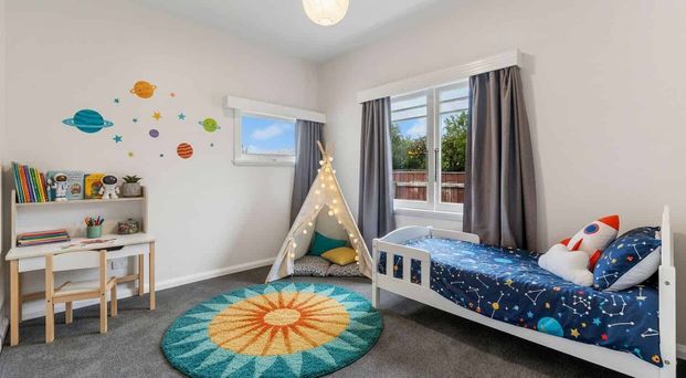 Family home in central Richmond - Photo 1