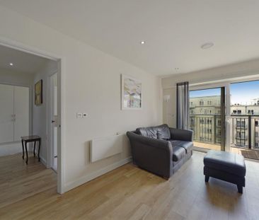 2 bedroom flat to rent - Photo 3