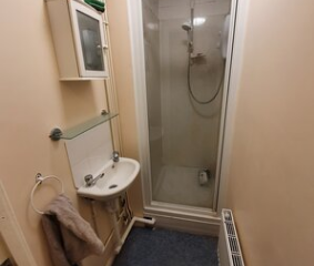 1 bedroom in a house share to rent - Photo 6