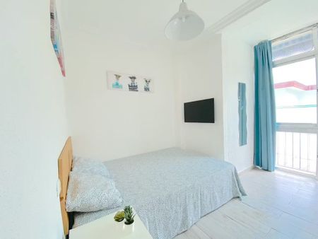 Barriada la Palmilla, Sevilla, Andalusia 41009 - Photo 2