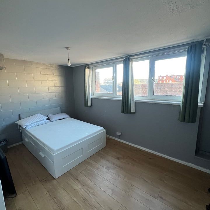 Room in a Shared Flat, Payne Street, SE8 - Photo 1