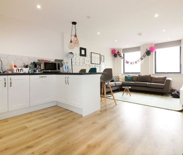 Corner House, Cathays - Photo 3