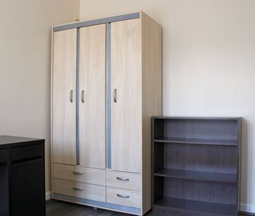 4 Bed Flat, Ross House, E1W - Photo 5