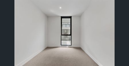 Stylish, Sun-Filled Living in the Heart of Hawthorn - Photo 4