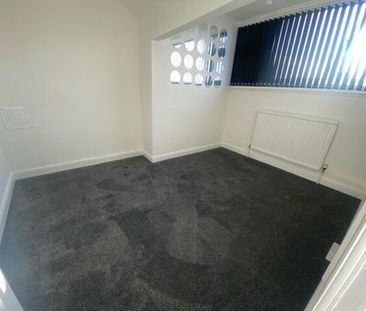 4 bedroom terraced house to rent - Photo 6
