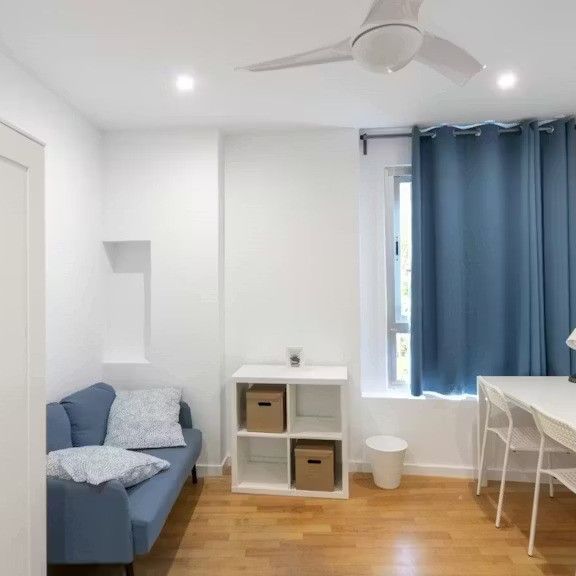 Carrer del Forn de l'Hospital, Valencia, Valencian Community 46001 - Photo 1