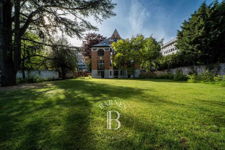 La Madeleine St Maur, appartement rénové de 80,4 m2 entièrement meublé - Photo 2