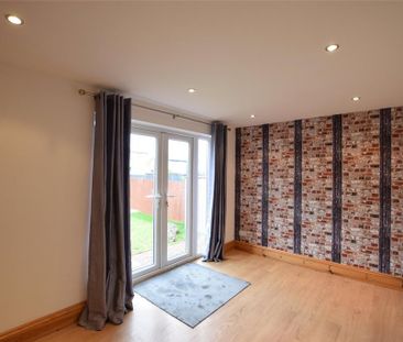 3 bedroom semi-detached house to rent - Photo 3