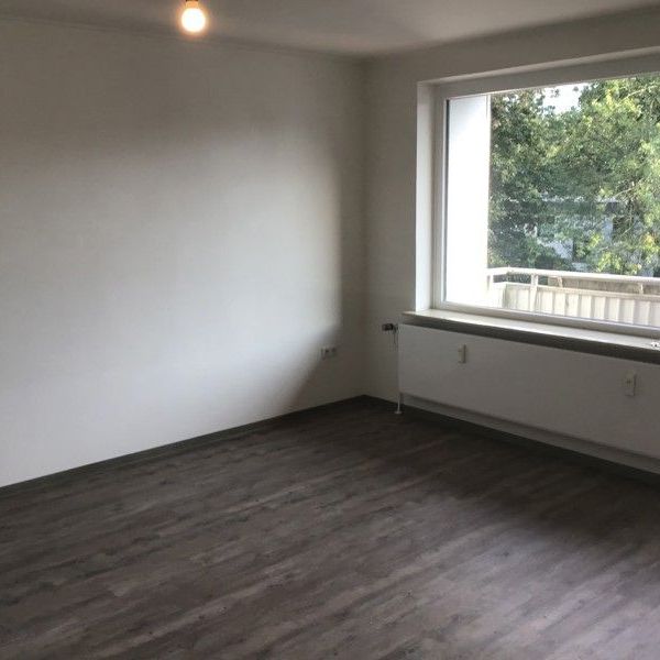 Schöne 3-Zimmer-Wohnung mit Vollbad und Balkon - Foto 1